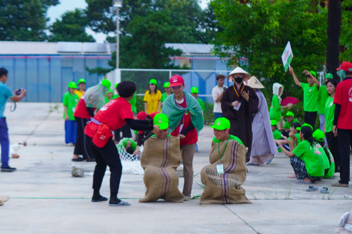 Trò chơi dân gian & Mâm cơm mùa hiếu hạnh đậm đà bản sắc dân tộc tại Hội trại tuổi trẻ và Phật giáo lần thứ 15
