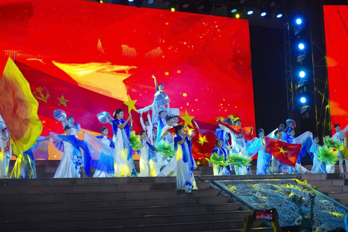 Bùng nổ đêm chung kết văn nghệ tại Hội trại Tuổi trẻ & Phật giáo lần thứ 15