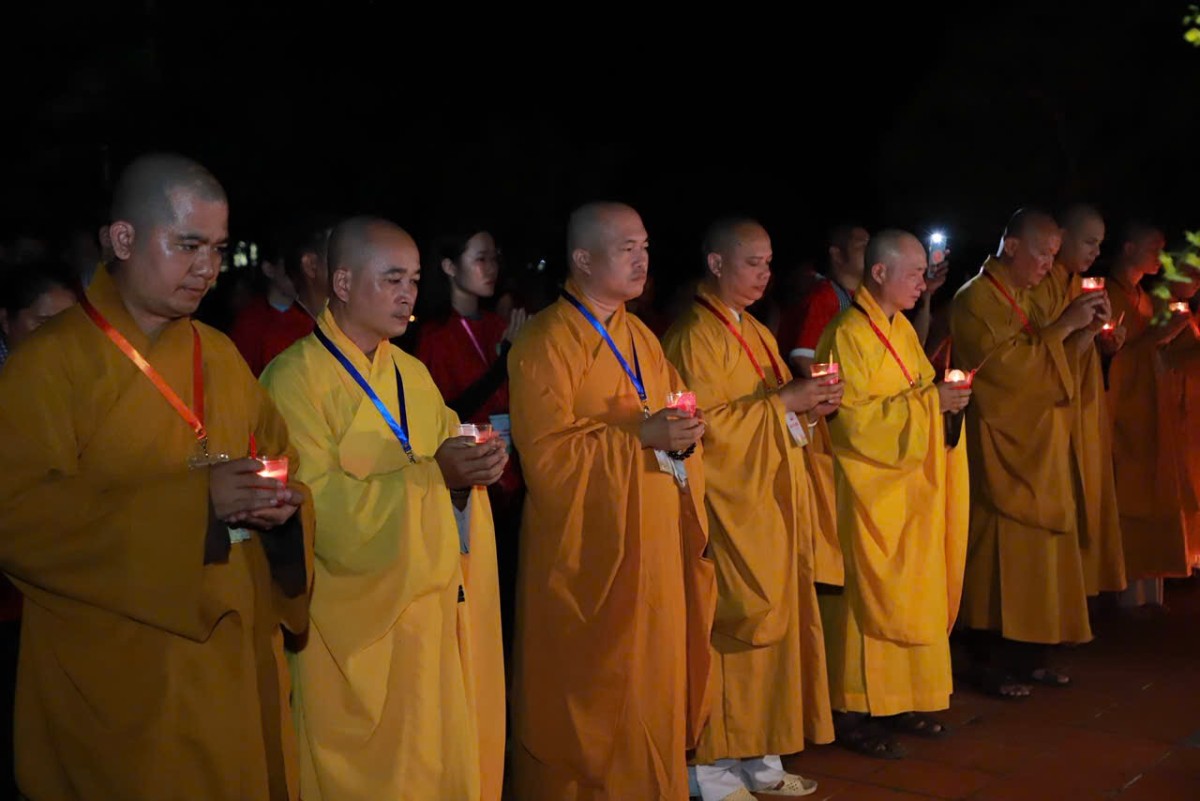 Đồng Nai: Ngọn nến tri ân thắp sáng tinh thần dân tộc tại nghĩa trang liệt sỹ xã Long Phước