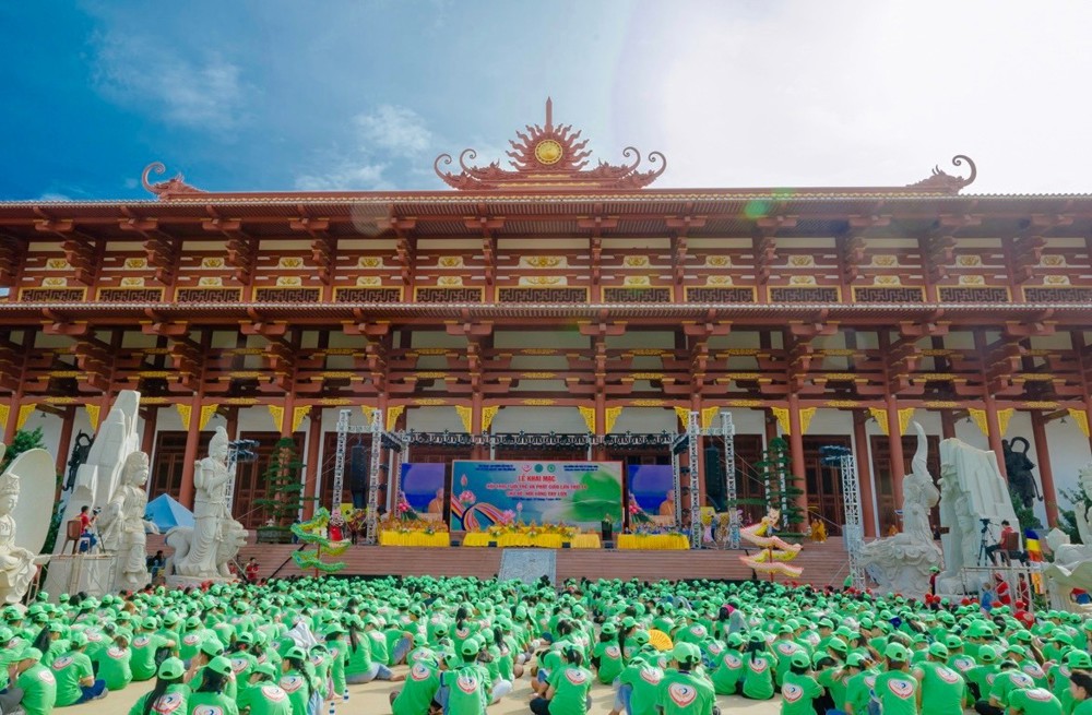 [Video] Phóng sự - Hội trại Tuổi trẻ & Phật giáo lần thứ 14 - Chủ đề: Nối Vòng Tay Lớn