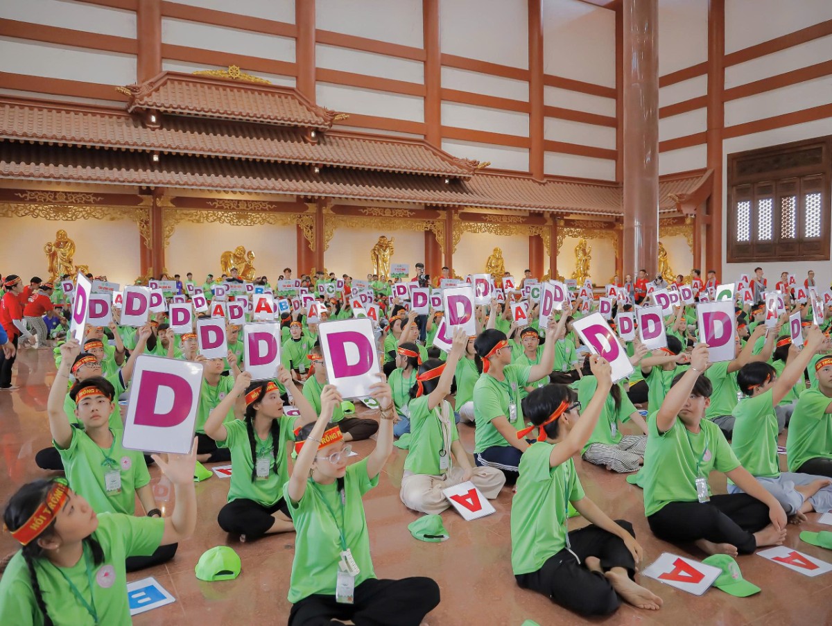 Đồng Nai: Sôi động Gameshow “Hồi Trống Pháp” tại Hội trại Tuổi trẻ và Phật giáo lần thứ 15